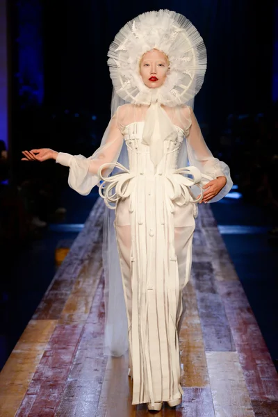 Look 57